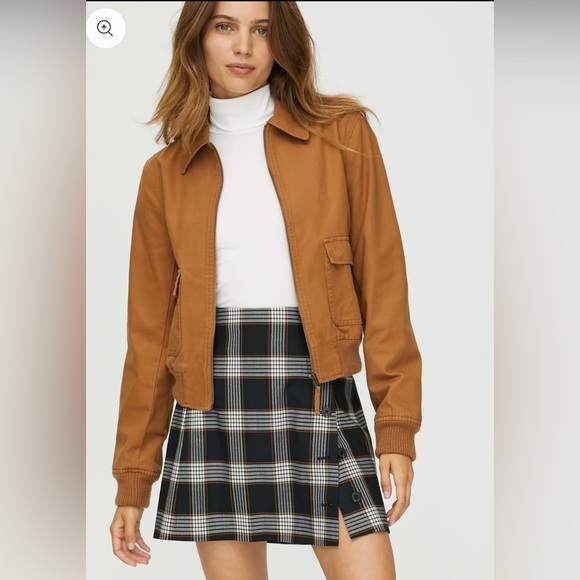 ❌SOLD❌ Aritzia Sunday Best Ainsley Bomber Jacket - Picture 5 of 7